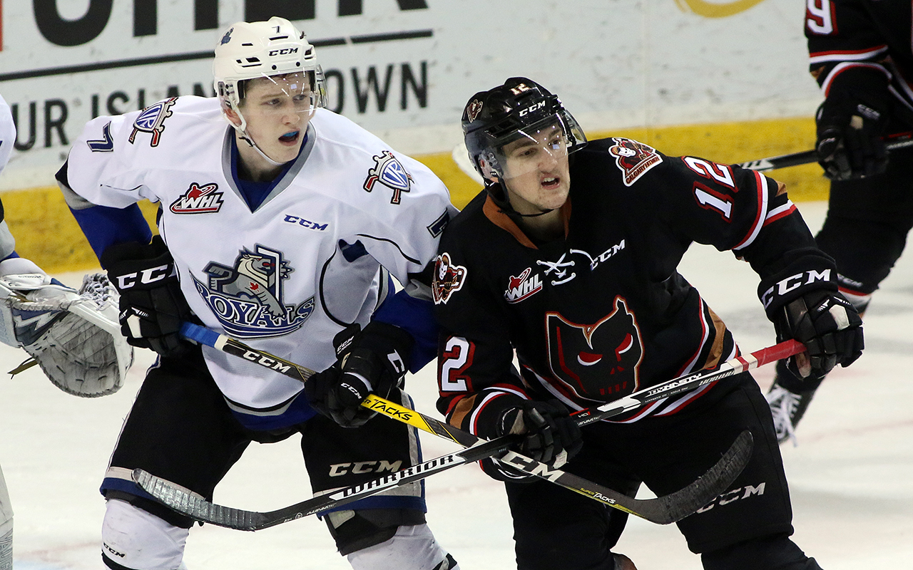 Photos Hitmen at Royals Calgary Hitmen