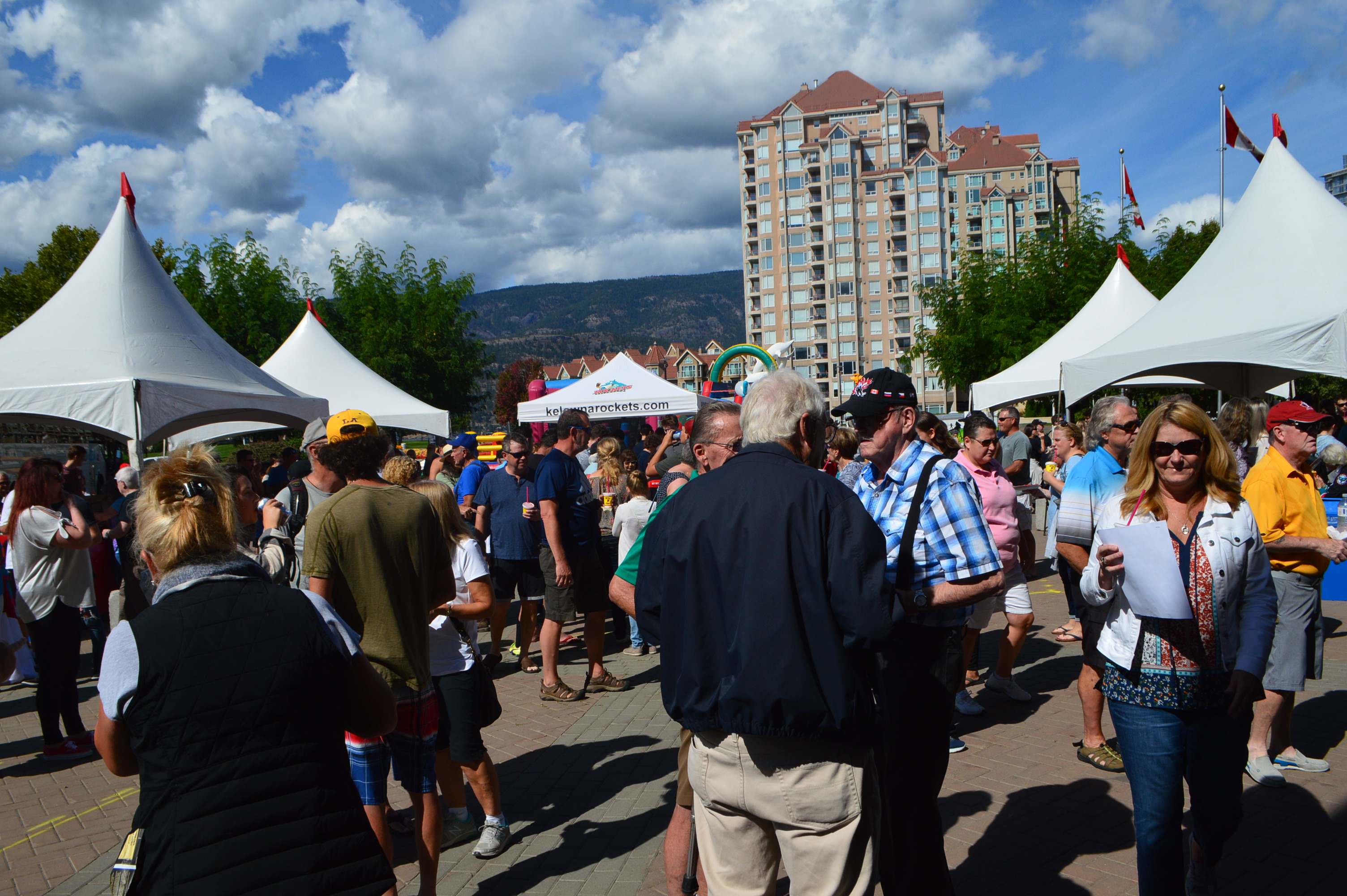 Rockets Season Ticket Pick Up BBQ Party! (Pics) Kelowna Rockets