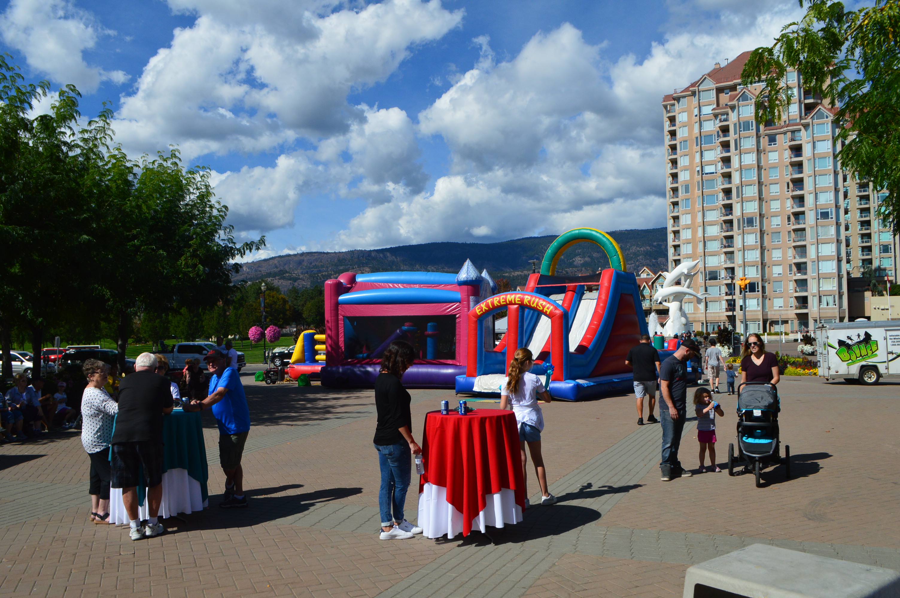 Rockets Season Ticket Pick Up BBQ Party! (Pics) Kelowna Rockets