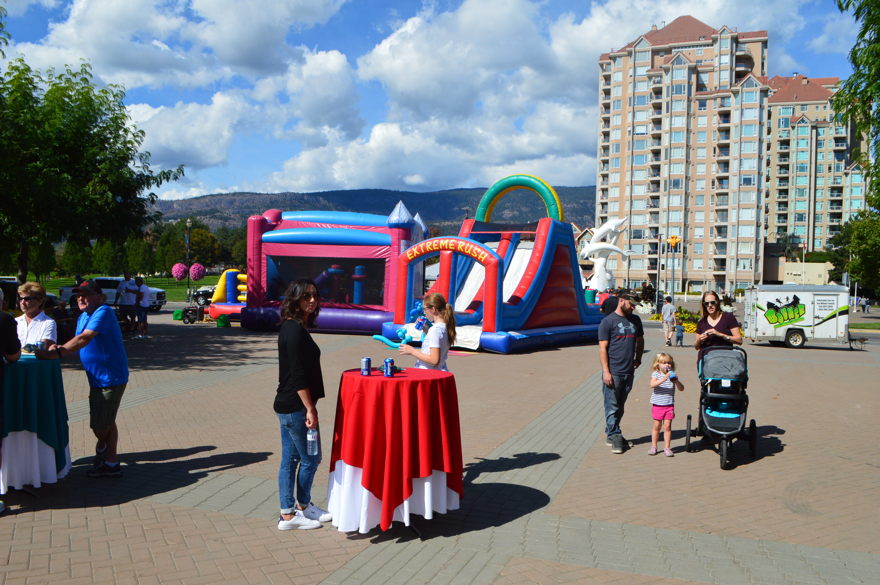 Rockets Season Ticket Pick Up BBQ Party! (Pics) Kelowna Rockets