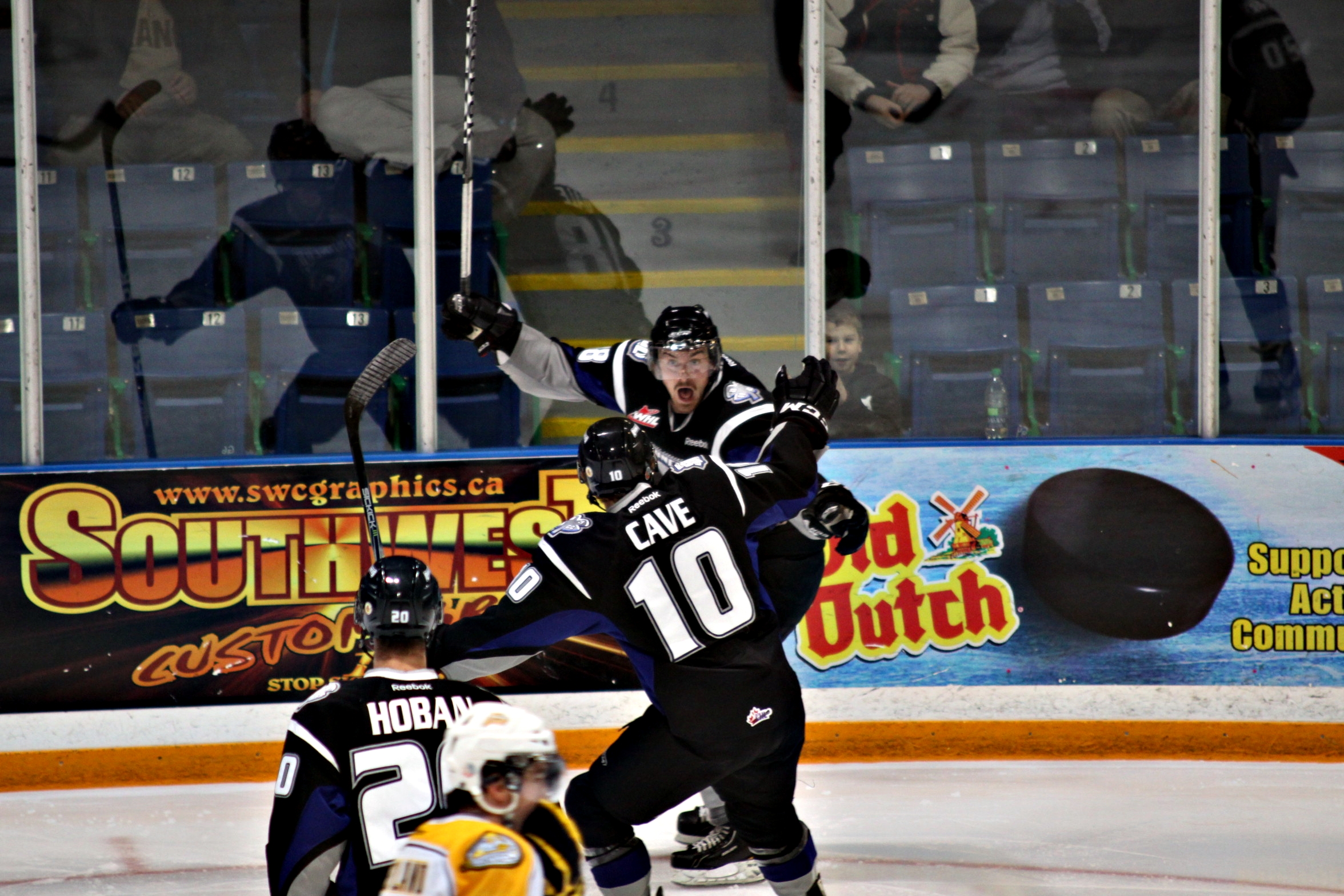 Broncos Comeback With Huge Win - Swift Current Broncos