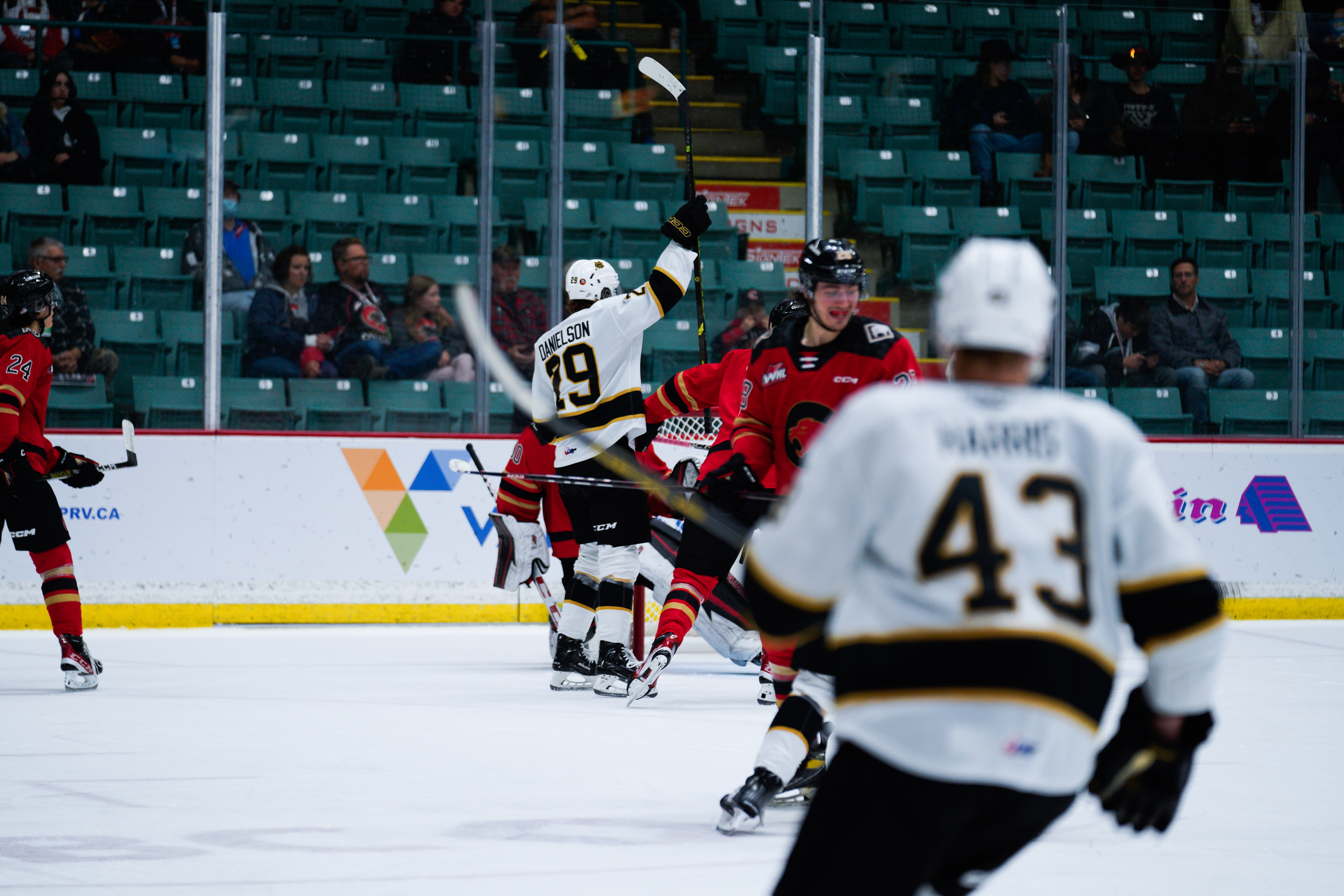 PGCOUGARS – OCT 12 – HBMEDIA_-130