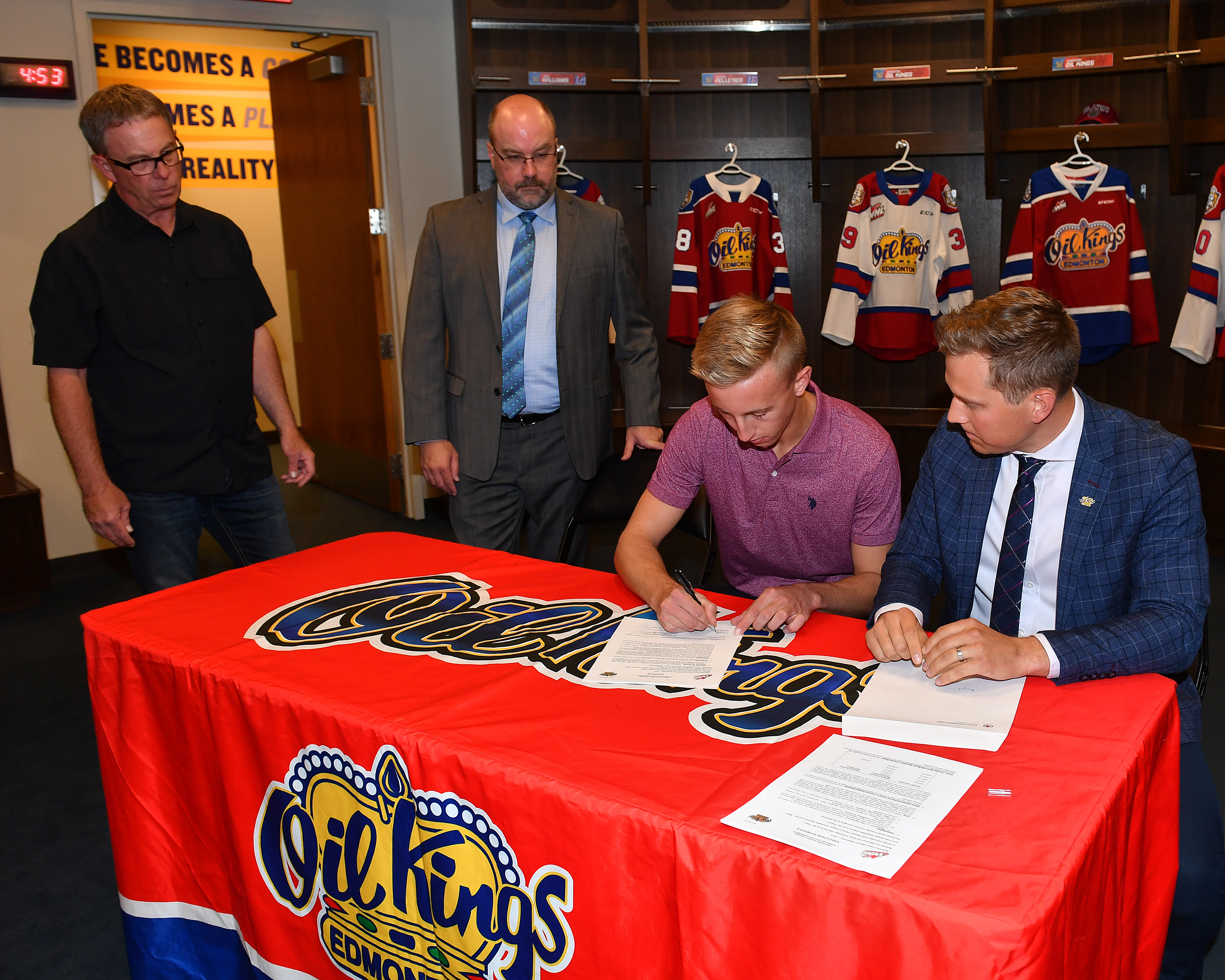 GALLERY Colby Knight signs with Oil Kings Edmonton Oil Kings