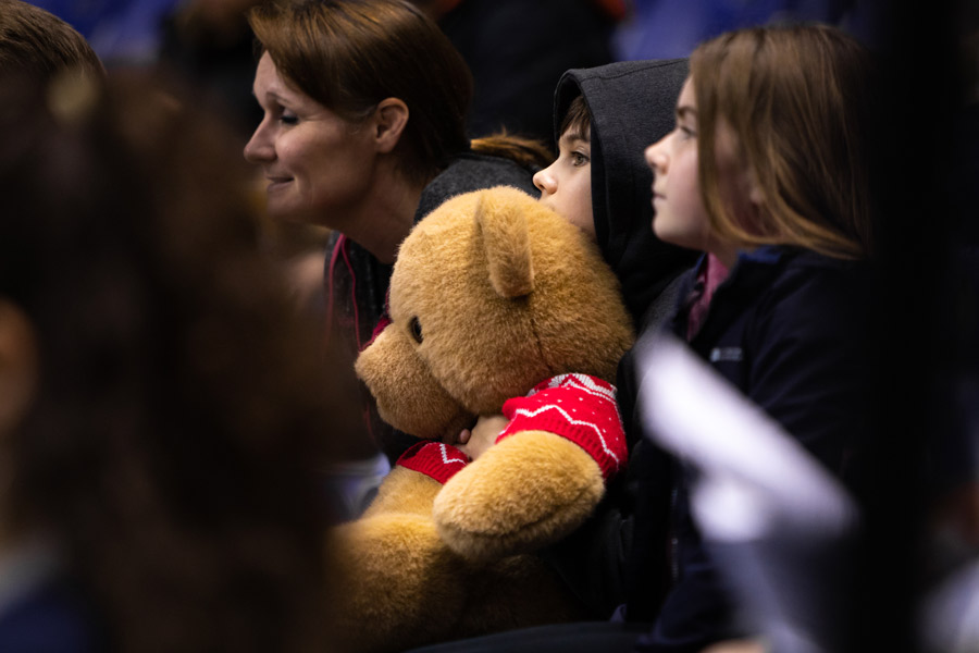 victoria royals teddy bear toss 2018