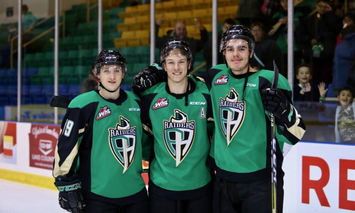 Left to right: Ozzy Wiesblatt, Parker Kelly, and Justin Nachbaur scored goals 16 seconds apart in WHL Opening Week 2018. Photo: Lucas Chudleigh/Apollo Multimedia